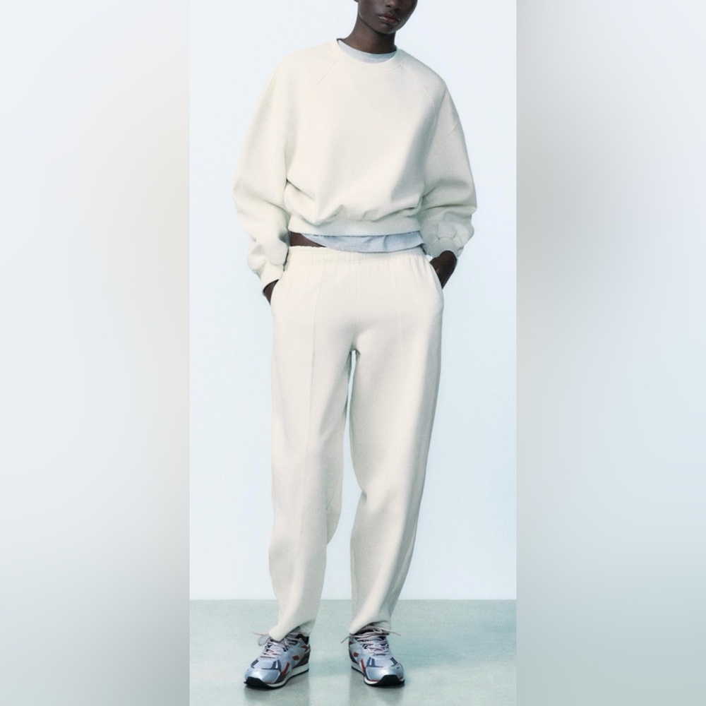 Zara White Basic Plush Sweatshirt and Tapered Plush Pant Sweatset